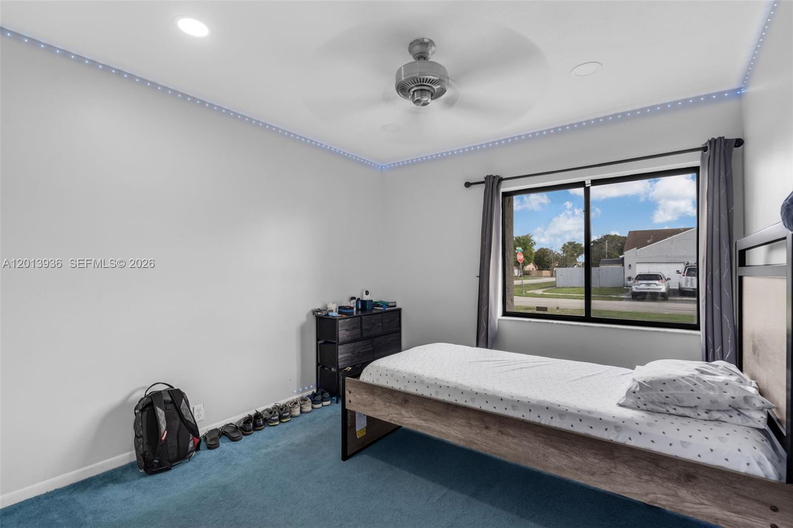 8650 NW 46th Ct, Lauderhill FL 33351