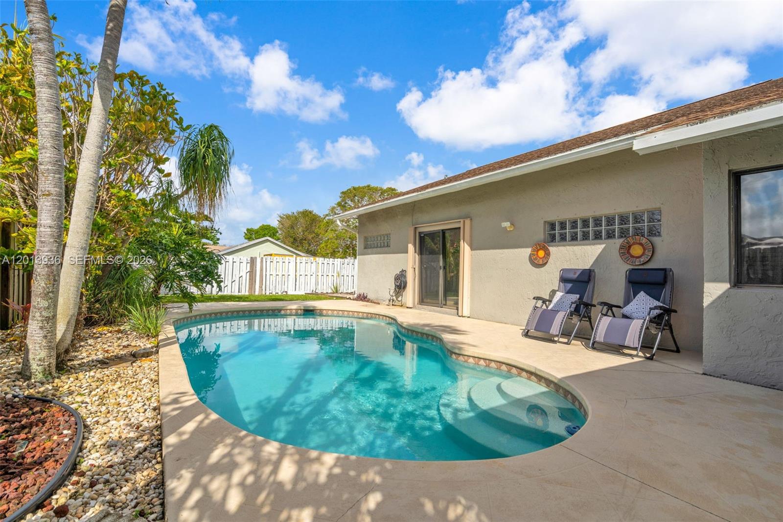 8650 NW 46th Ct, Lauderhill FL 33351