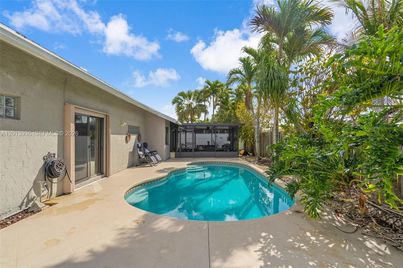 8650 NW 46th Ct, Lauderhill FL 33351