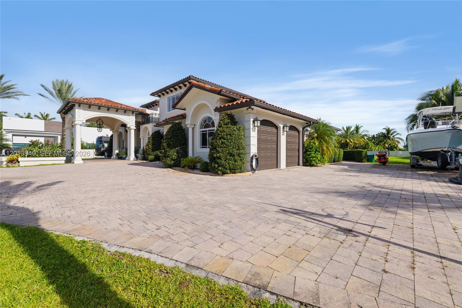 9861 NW 135th St, Hialeah Gardens FL 33018
