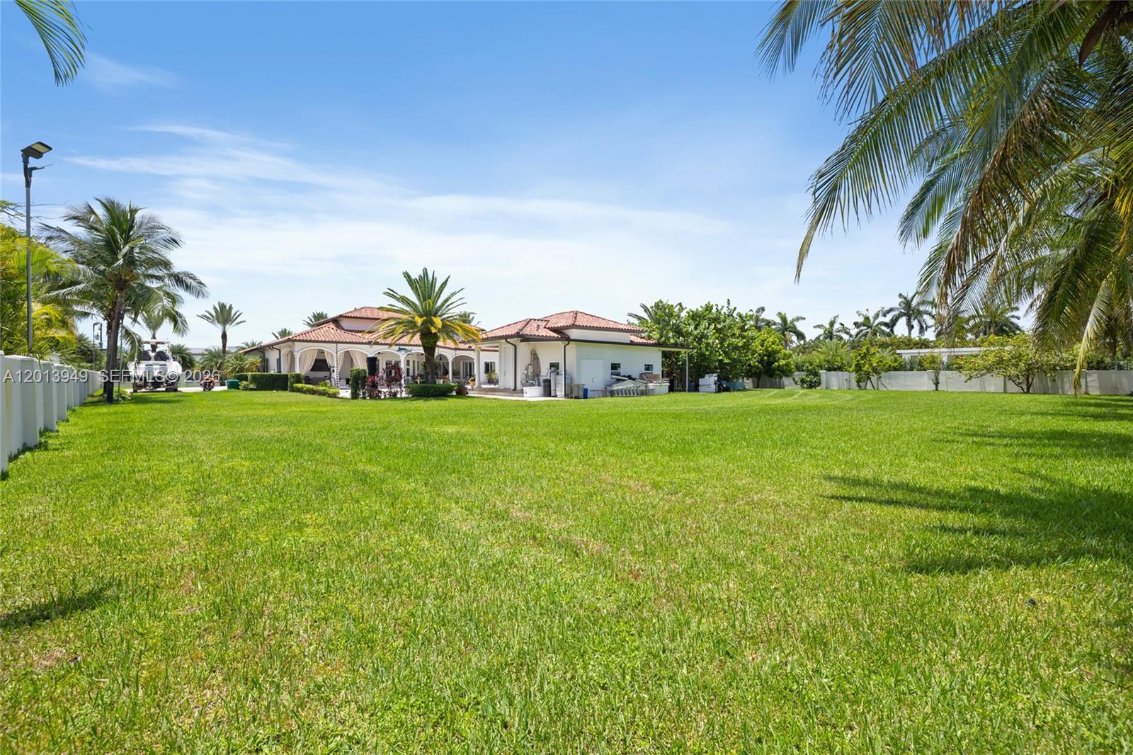 9861 NW 135th St, Hialeah Gardens FL 33018