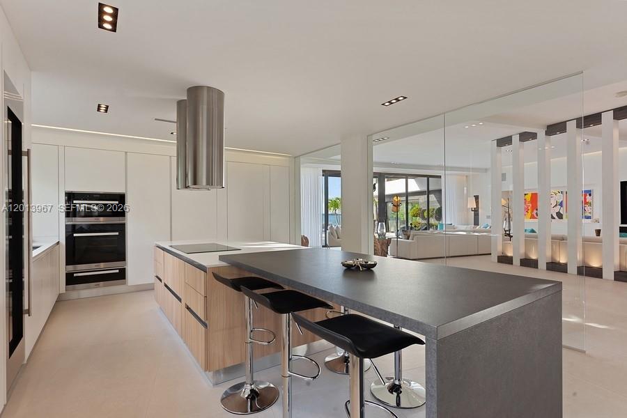 7972 Biscayne Point Cir, Miami Beach FL 33141