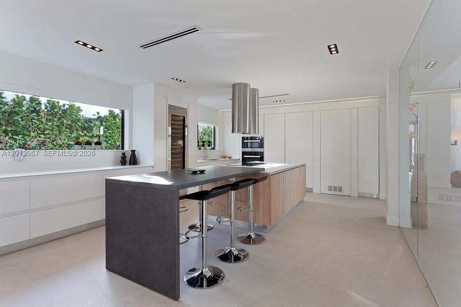 7972 Biscayne Point Cir, Miami Beach FL 33141