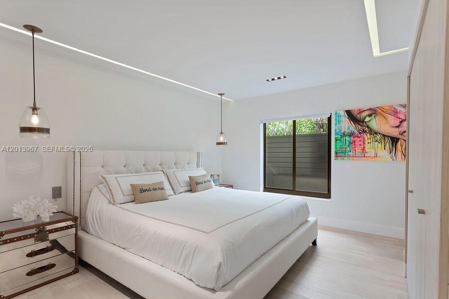 7972 Biscayne Point Cir, Miami Beach FL 33141