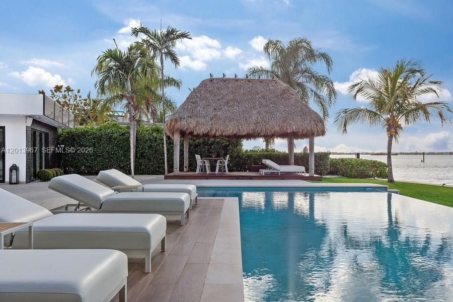 7972 Biscayne Point Cir, Miami Beach FL 33141
