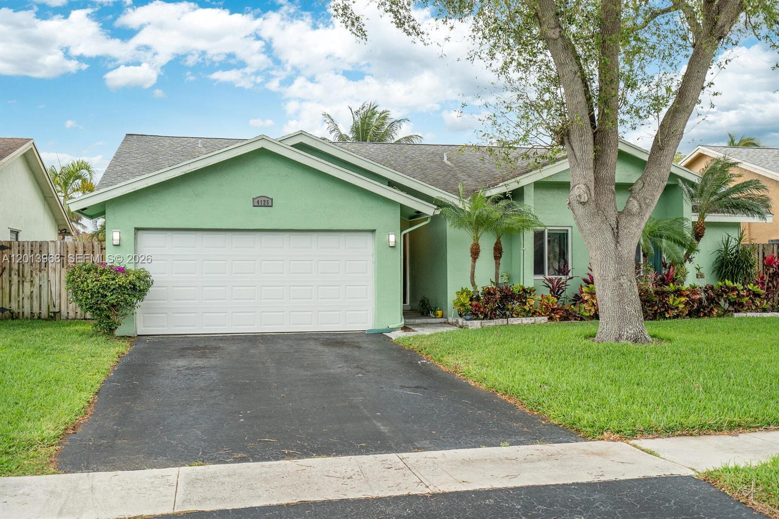 4125 NW 96th Ter #4125, Sunrise FL 33351