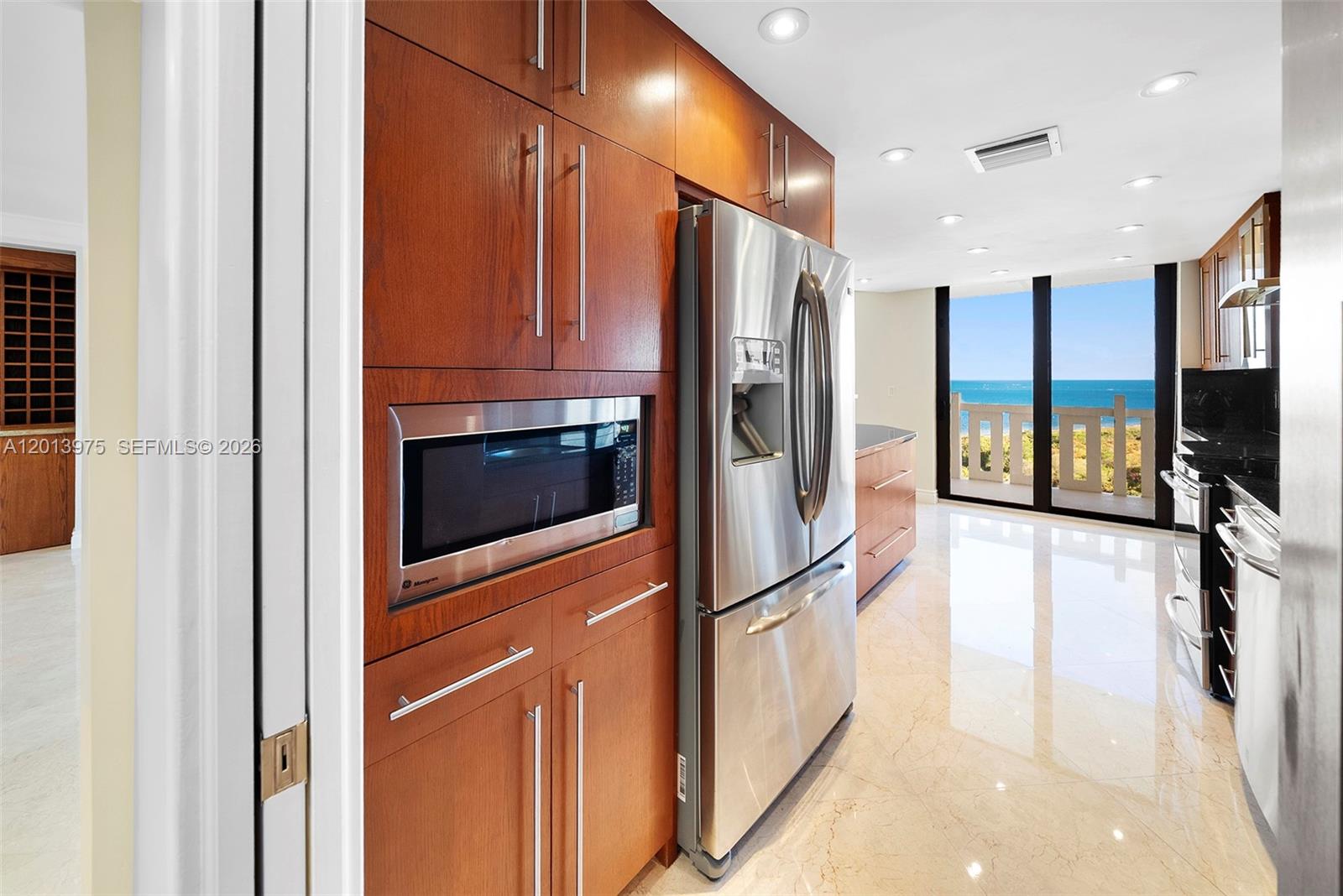 1121 Crandon Blvd #F1203, Key Biscayne FL 33149