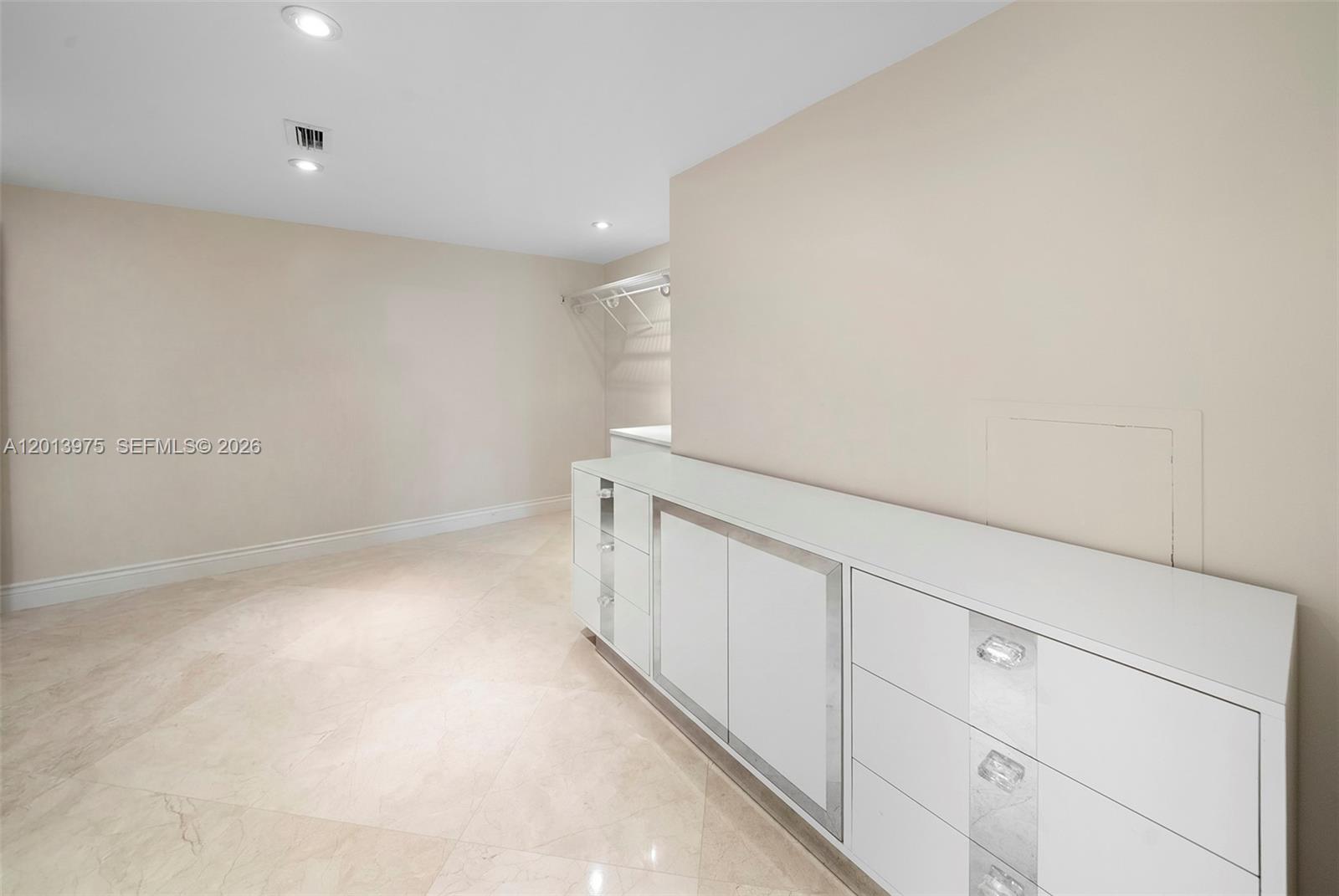 1121 Crandon Blvd #F1203, Key Biscayne FL 33149