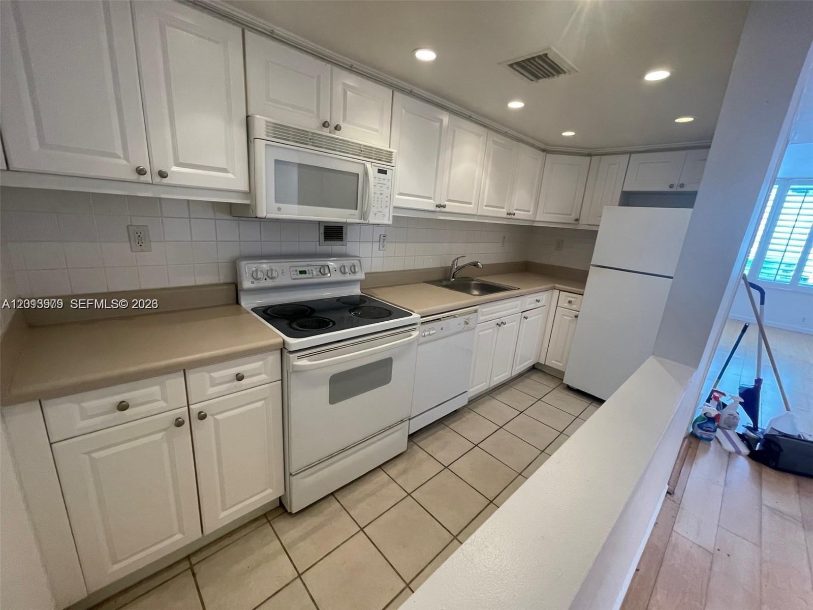 1000 West Ave #1122, Miami Beach FL 33139