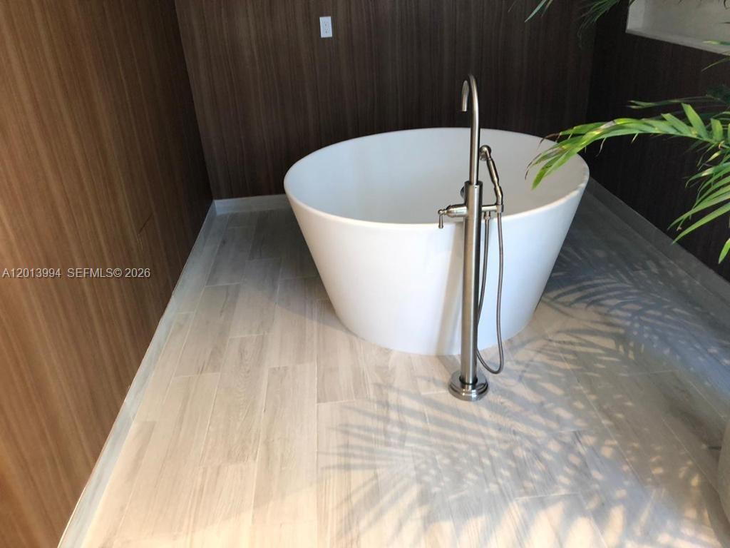 2831 S Bayshore Dr #1504, Miami FL 33133