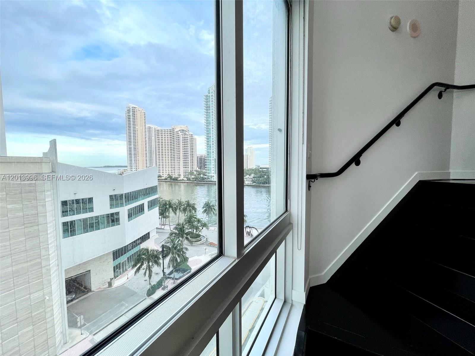 300 S Biscayne Blvd #L-830, Miami FL 33131
