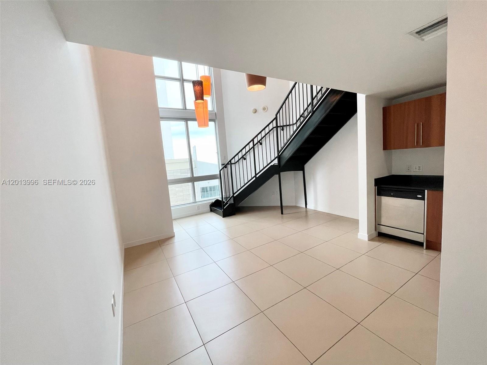 300 S Biscayne Blvd #L-830, Miami FL 33131
