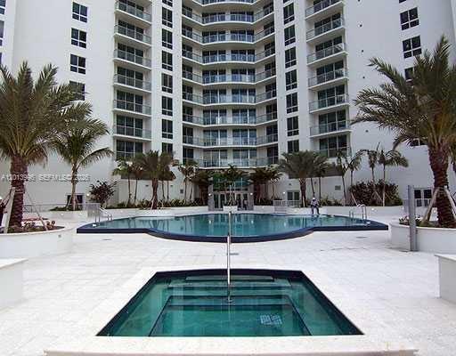300 S Biscayne Blvd #L-830, Miami FL 33131