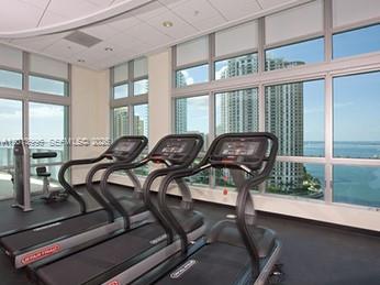 300 S Biscayne Blvd #L-830, Miami FL 33131