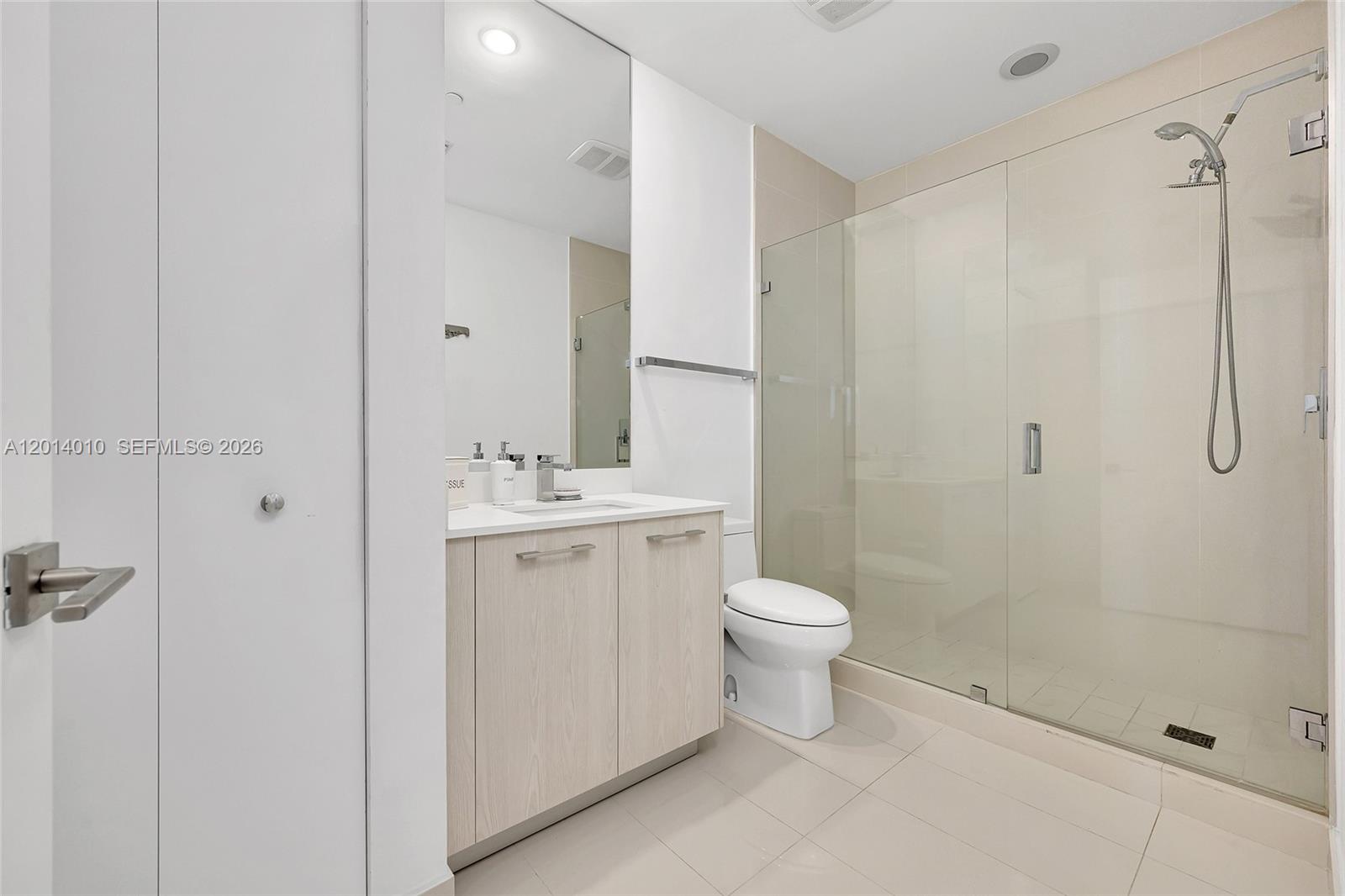 55 SW 9th St #4208, Miami FL 33130