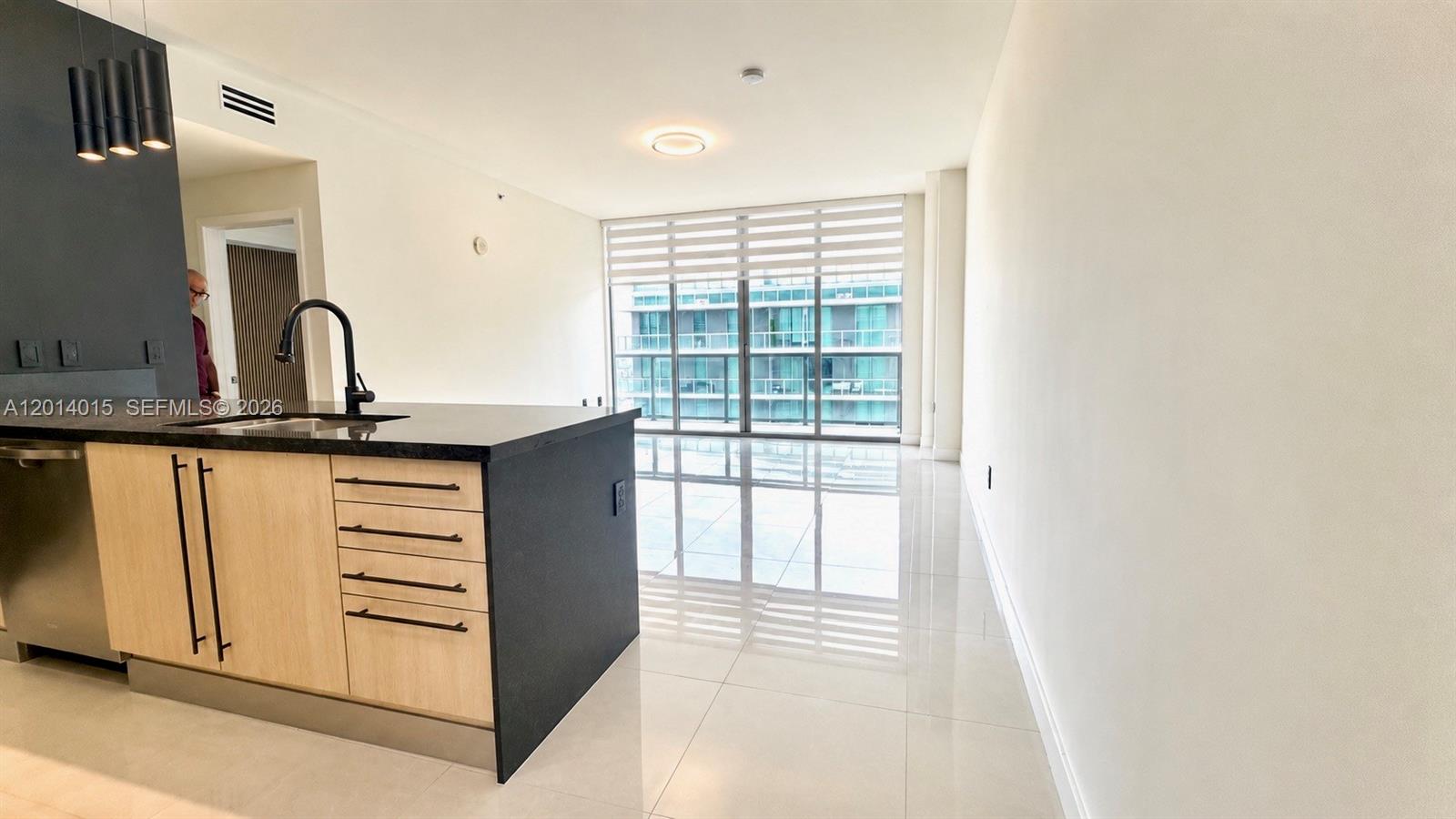 79 SW 12th St #4008S, Miami FL 33130