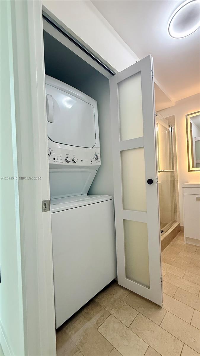 79 SW 12th St #4008S, Miami FL 33130