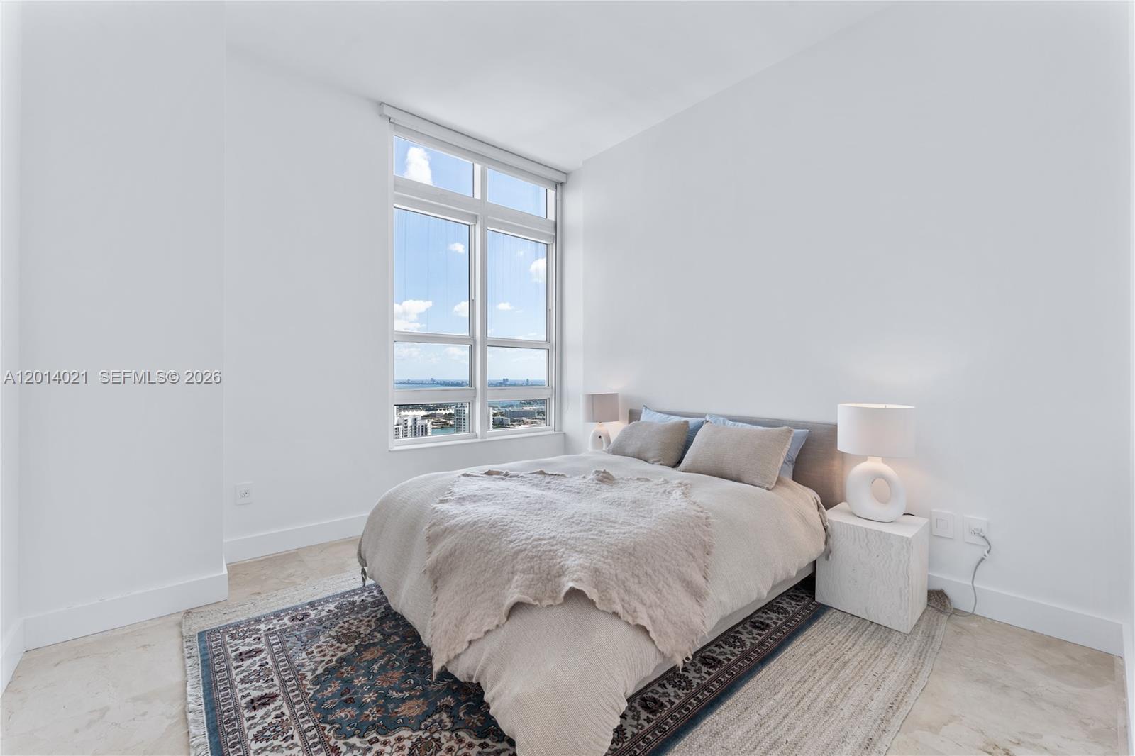 950 Brickell Bay Dr #5506, Miami FL 33131
