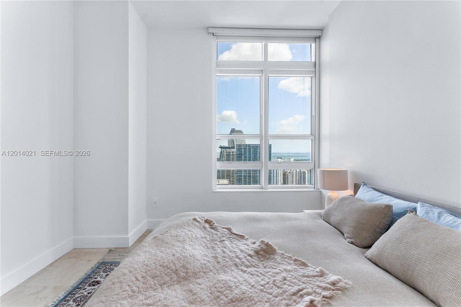 950 Brickell Bay Dr #5506, Miami FL 33131
