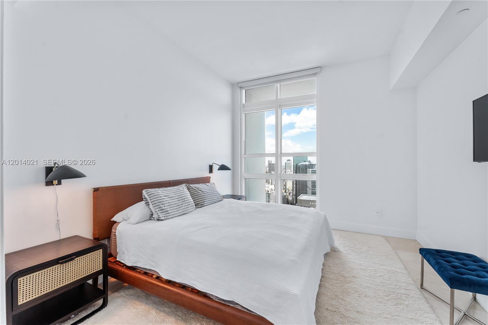 950 Brickell Bay Dr #5506, Miami FL 33131