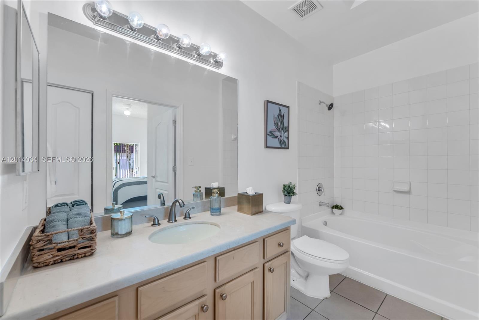 6001 SW 70th St #412, South Miami FL 33143