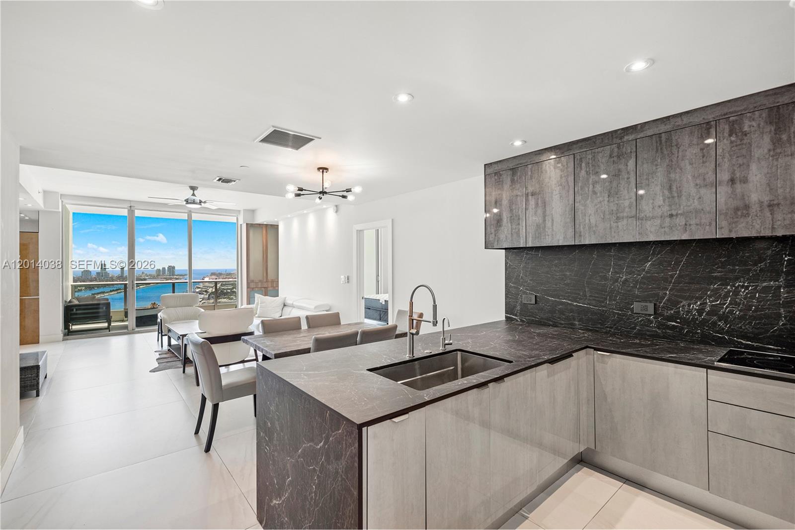 900 Biscayne Blvd #4202, Miami FL 33132