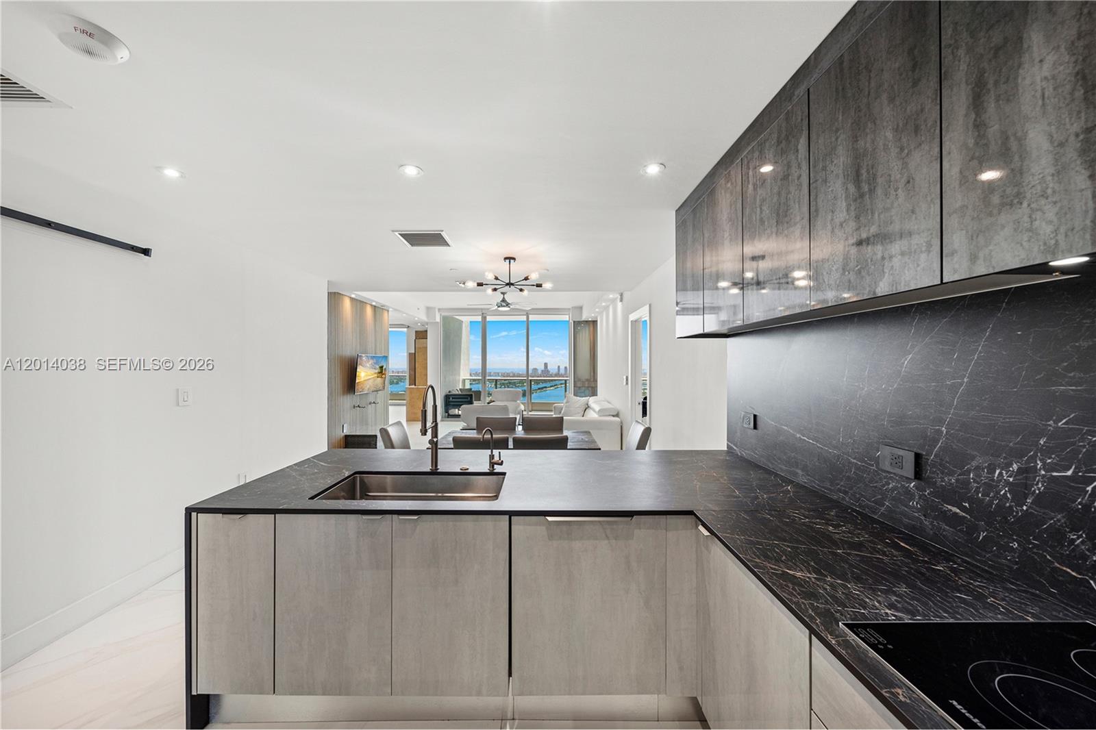 900 Biscayne Blvd #4202, Miami FL 33132