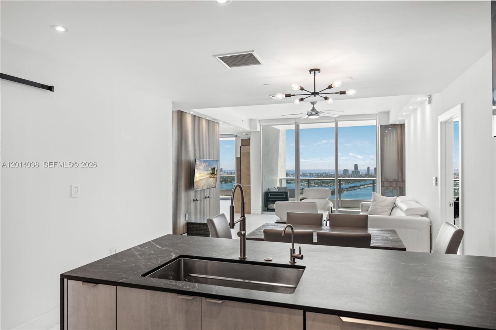 900 Biscayne Blvd #4202, Miami FL 33132