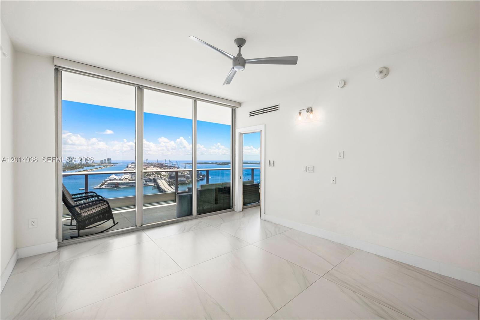 900 Biscayne Blvd #4202, Miami FL 33132