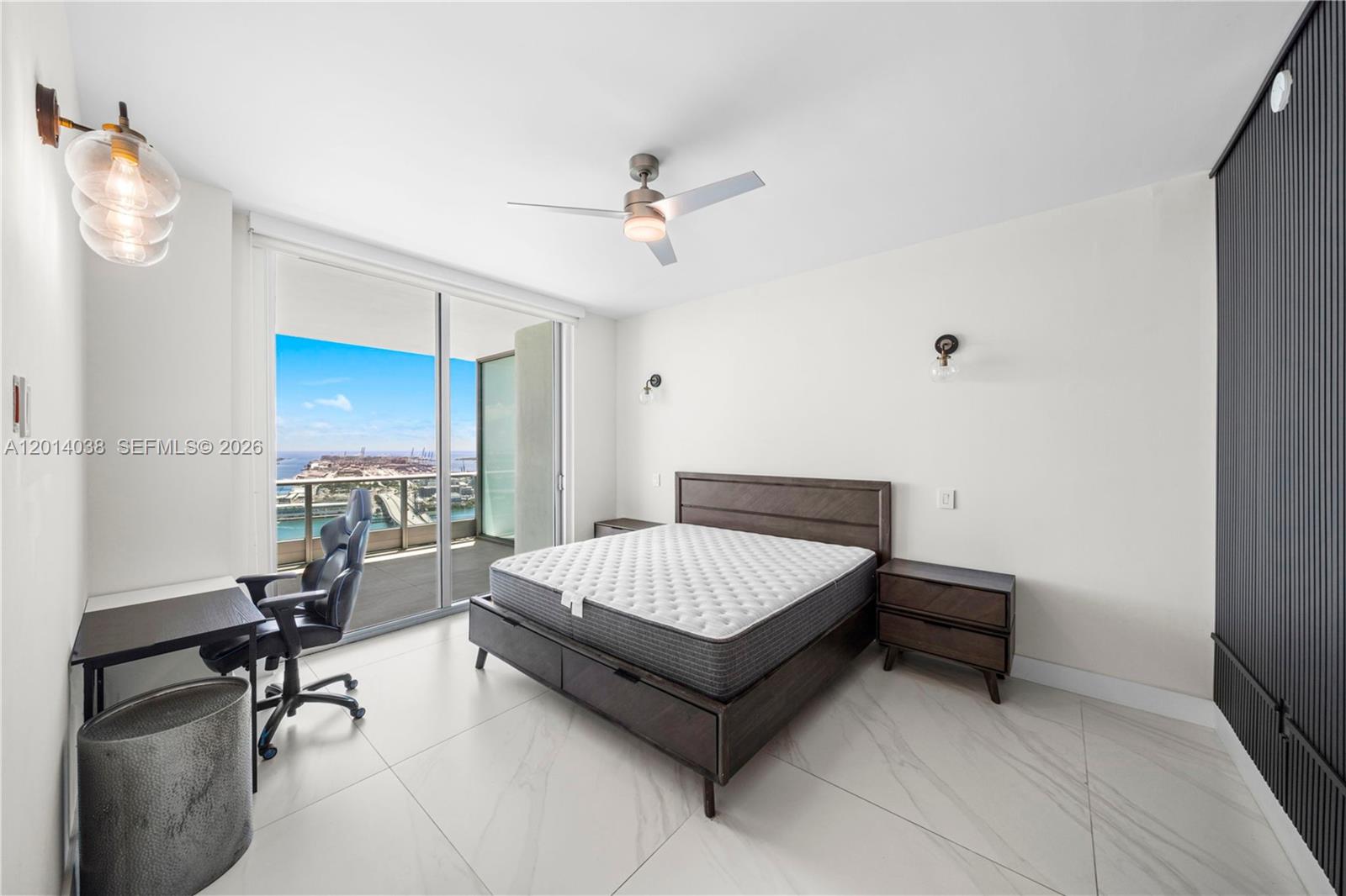 900 Biscayne Blvd #4202, Miami FL 33132