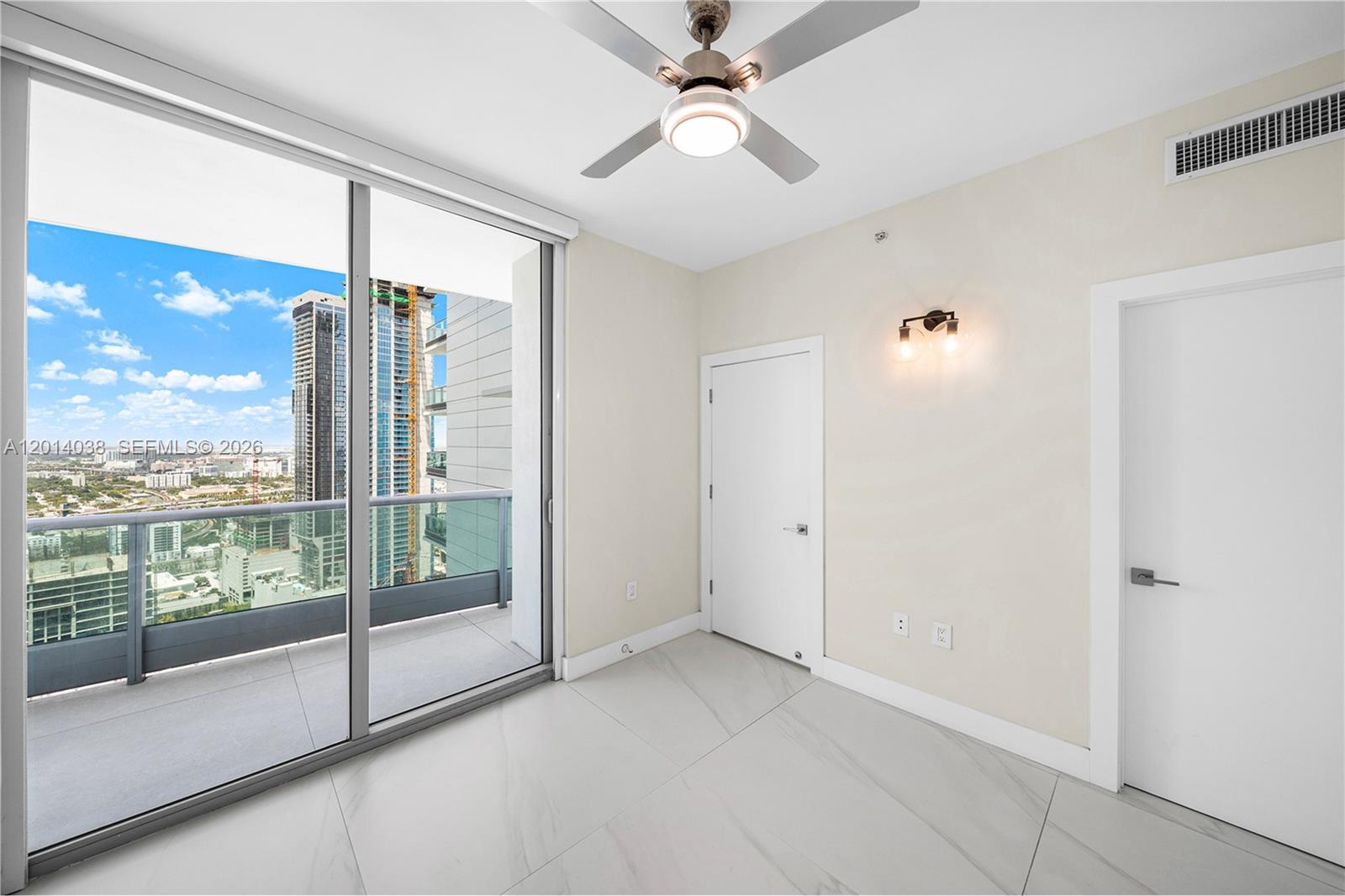 900 Biscayne Blvd #4202, Miami FL 33132