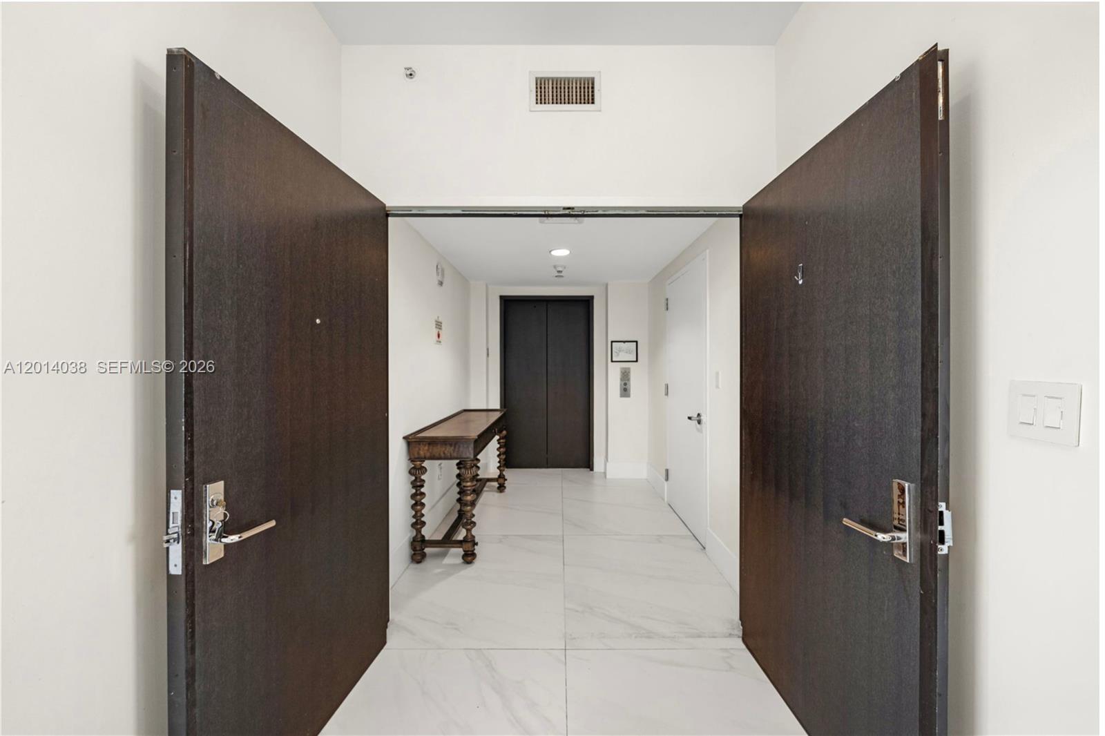 900 Biscayne Blvd #4202, Miami FL 33132