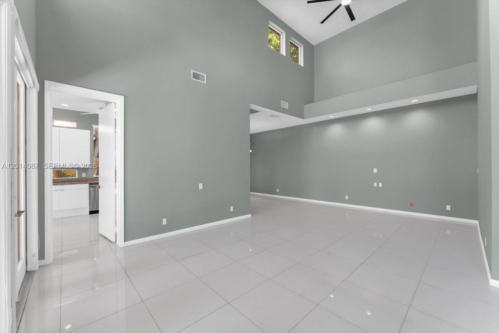 3728 NE 208th Ter, Aventura FL 33180