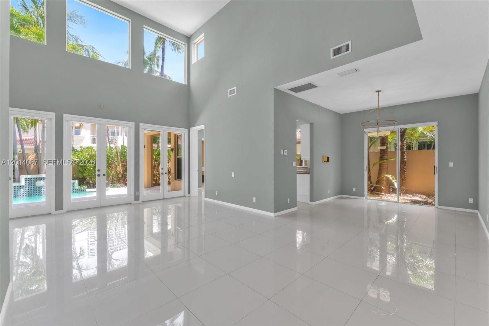 3728 NE 208th Ter, Aventura FL 33180