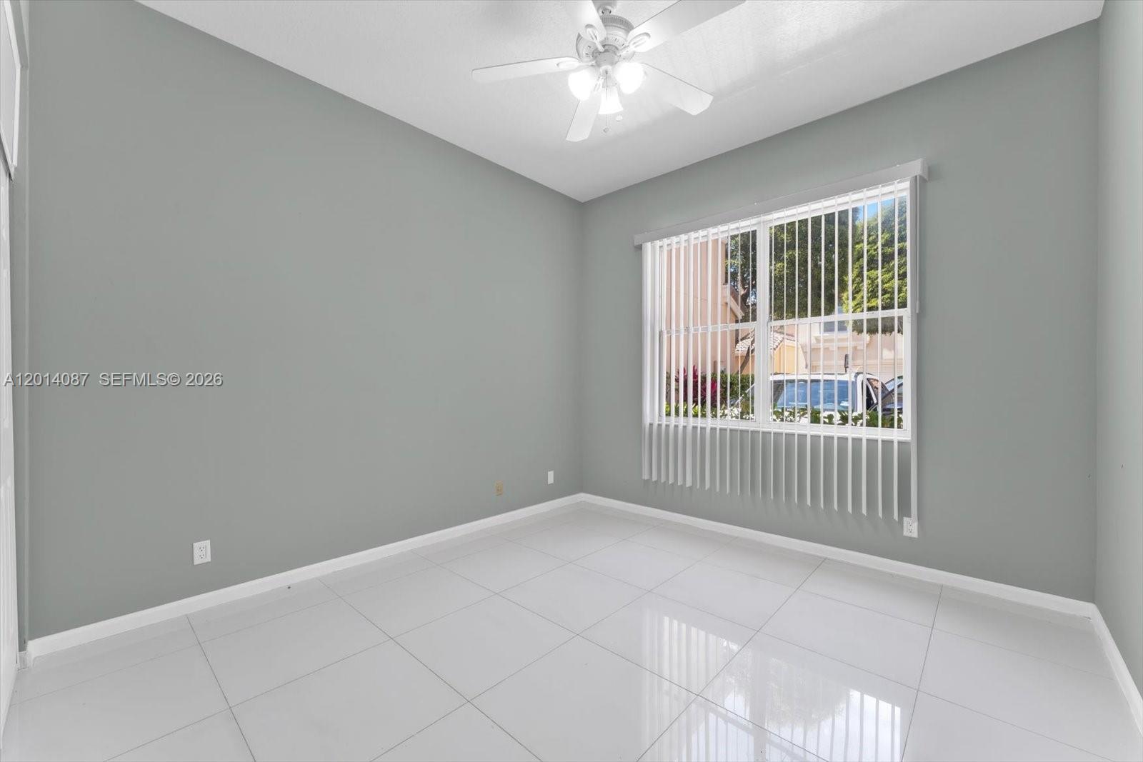 3728 NE 208th Ter, Aventura FL 33180