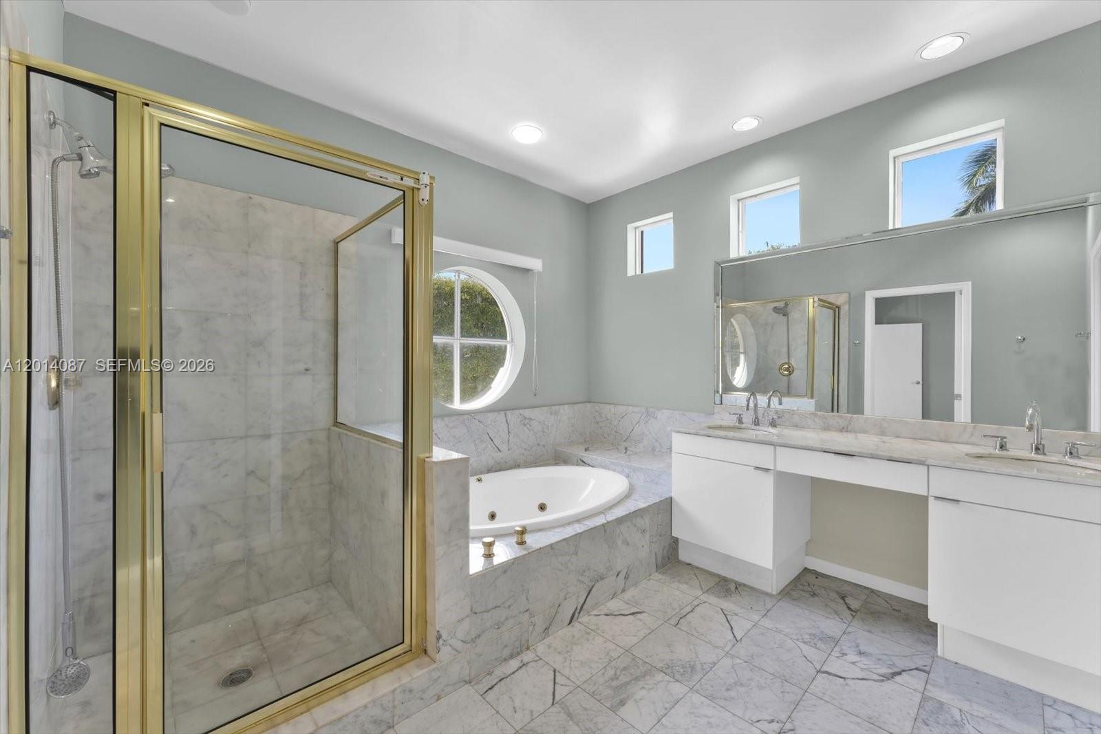 3728 NE 208th Ter, Aventura FL 33180