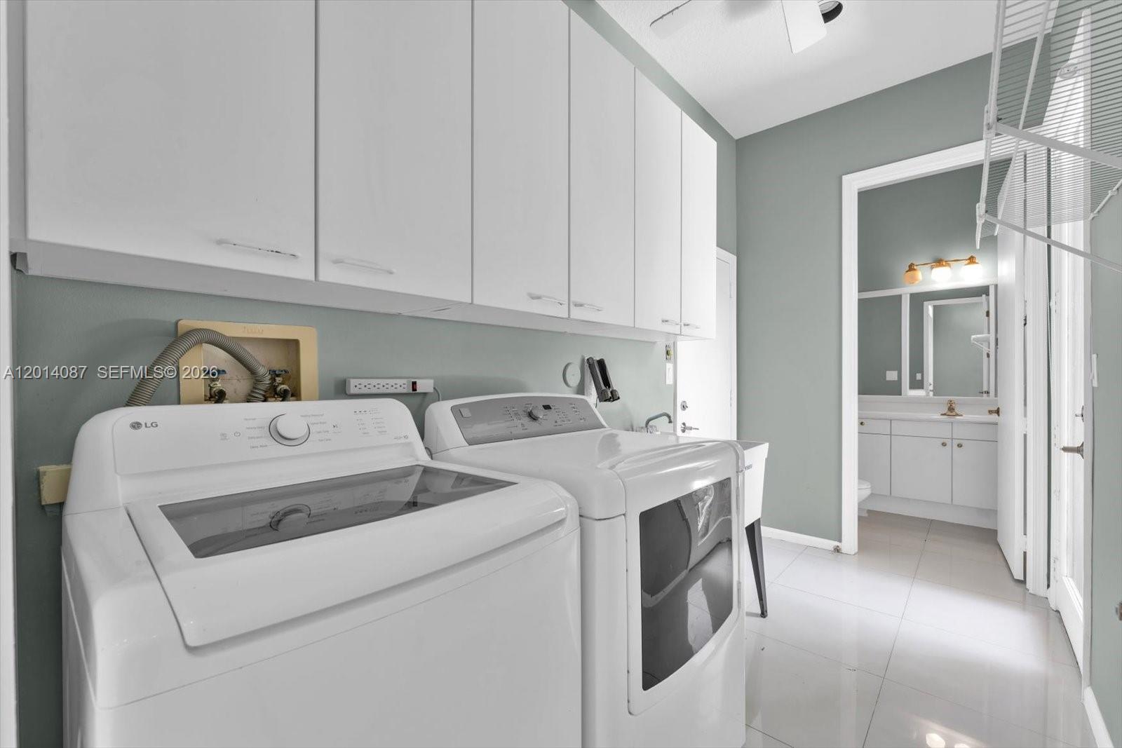 3728 NE 208th Ter, Aventura FL 33180