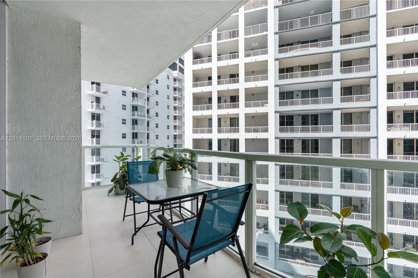 218 SE 14th St #2208, Miami FL 33131
