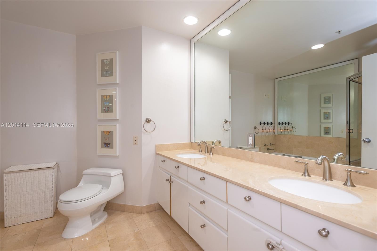 888 Brickell Key Dr #211, Miami FL 33131