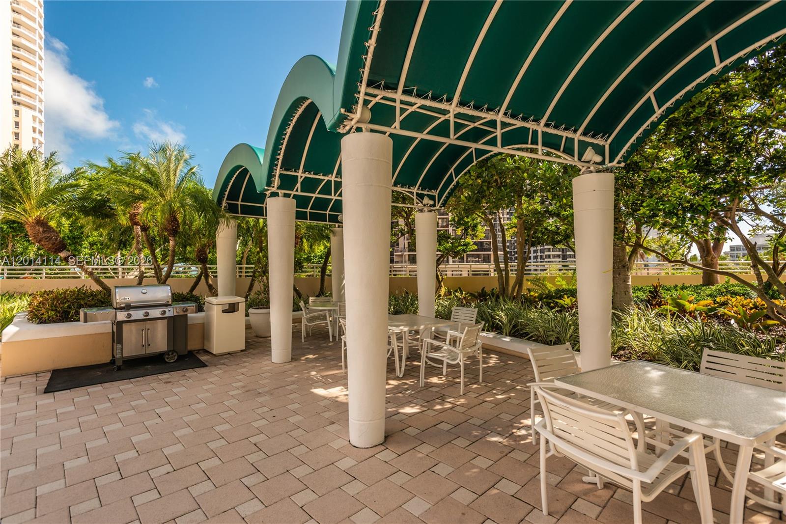 888 Brickell Key Dr #211, Miami FL 33131