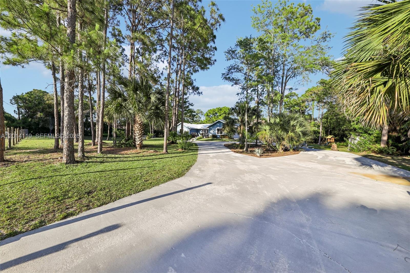 15698 N 77th Trl N, Palm Beach Gardens FL 33418