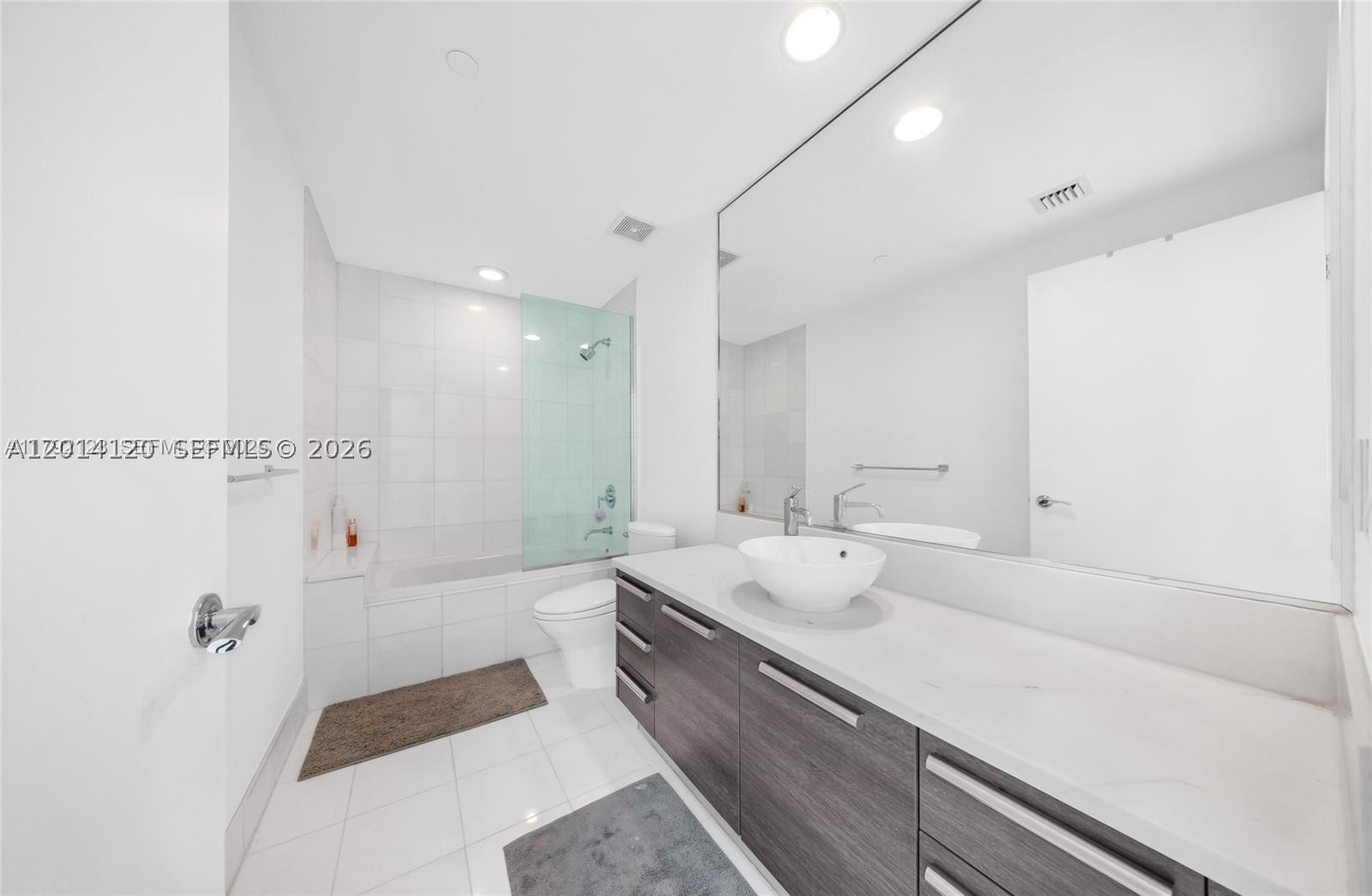 2950 NE 188th St #547, Aventura FL 33180