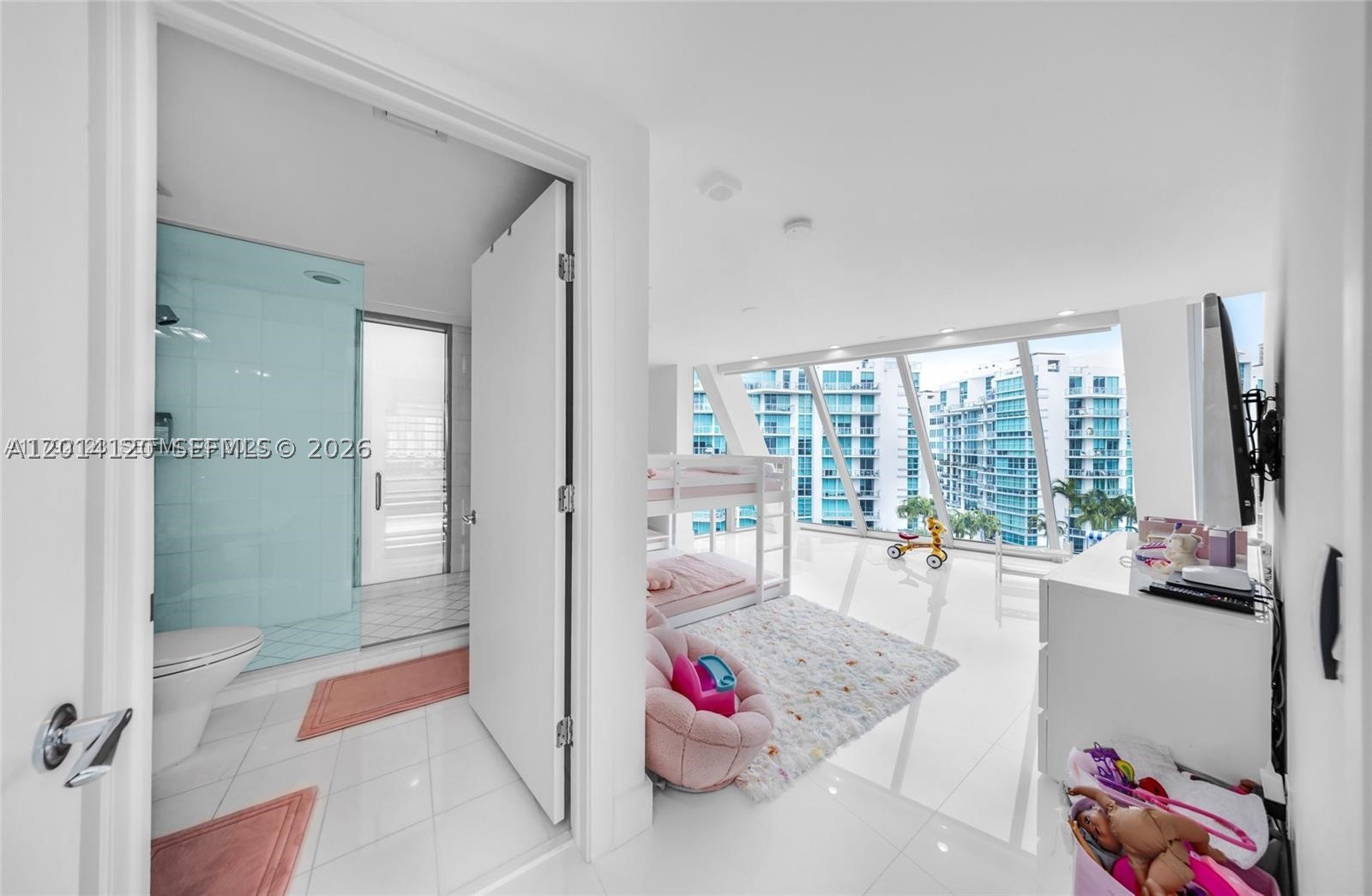 2950 NE 188th St #547, Aventura FL 33180