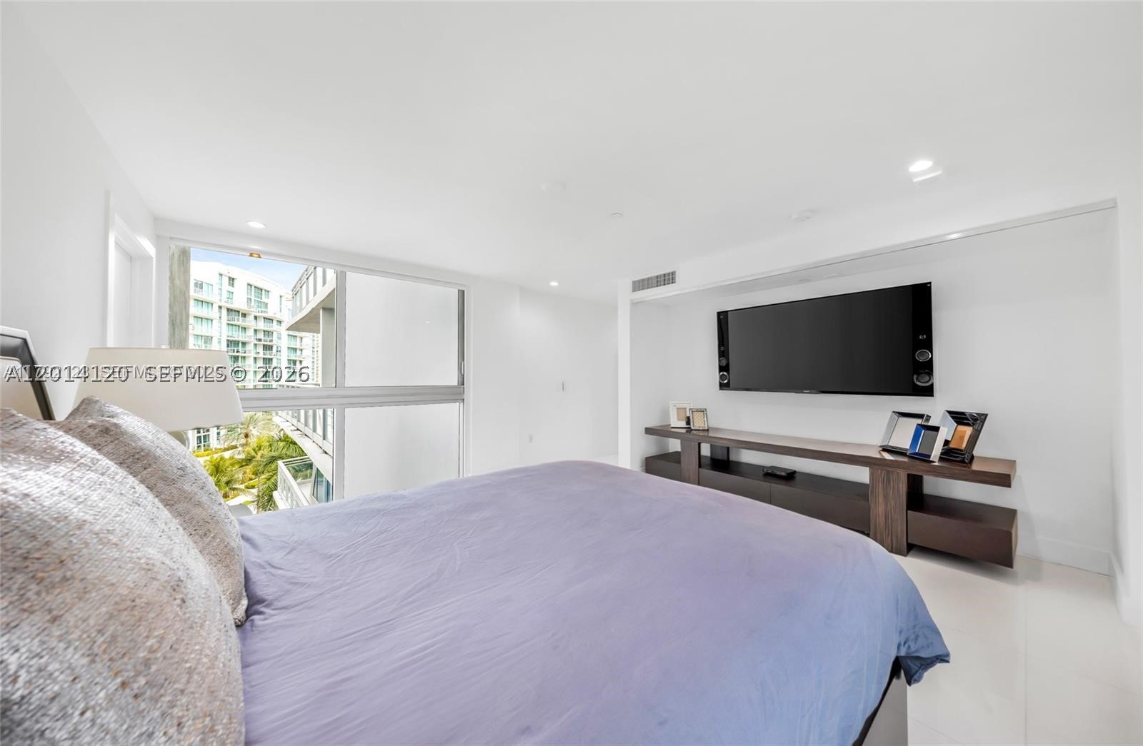 2950 NE 188th St #547, Aventura FL 33180