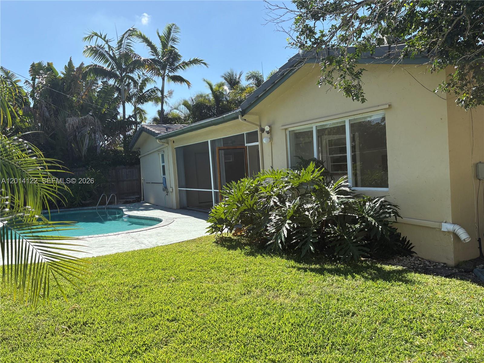 941 NW 7th St, Boca Raton FL 33486