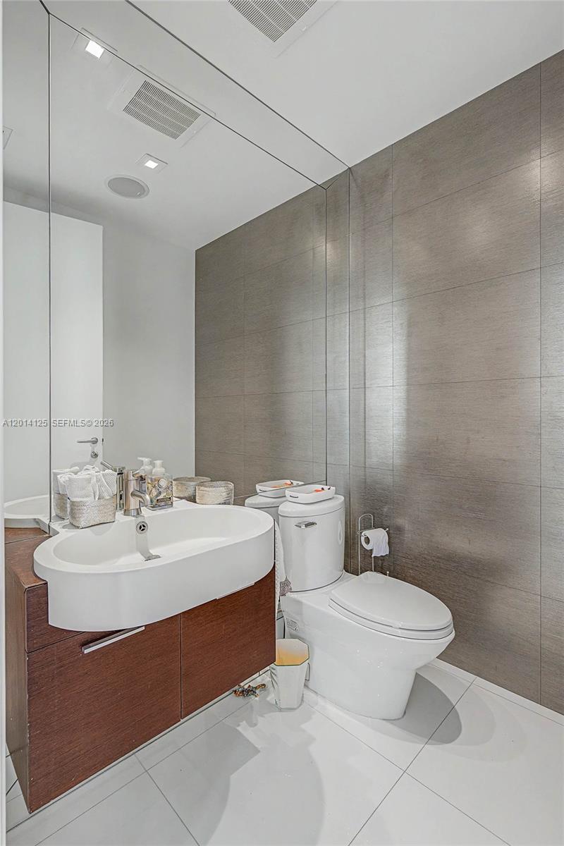2627 S Bayshore Dr #2601, Miami FL 33133