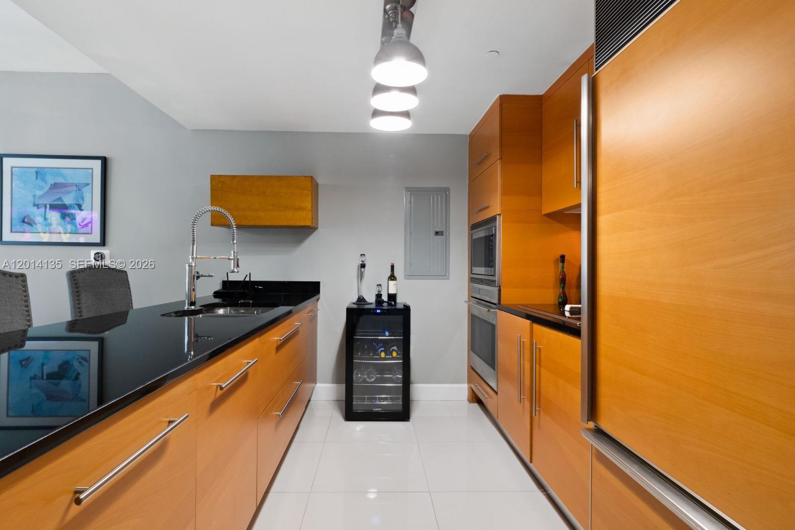 475 Brickell Ave #5109, Miami FL 33131