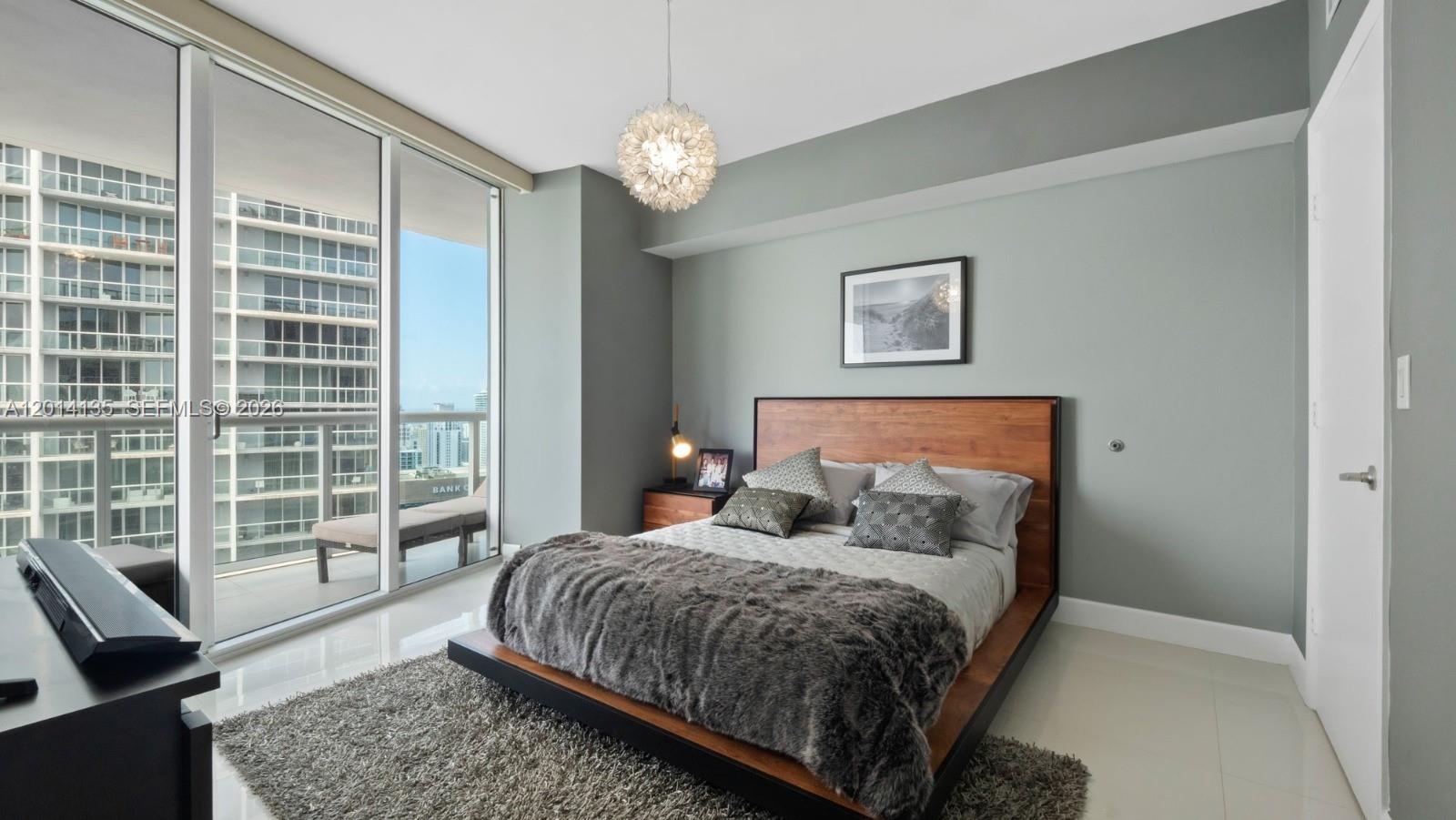 475 Brickell Ave #5109, Miami FL 33131