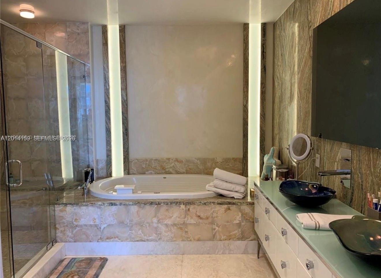 15901 Collins Ave #4107, Sunny Isles Beach FL 33160