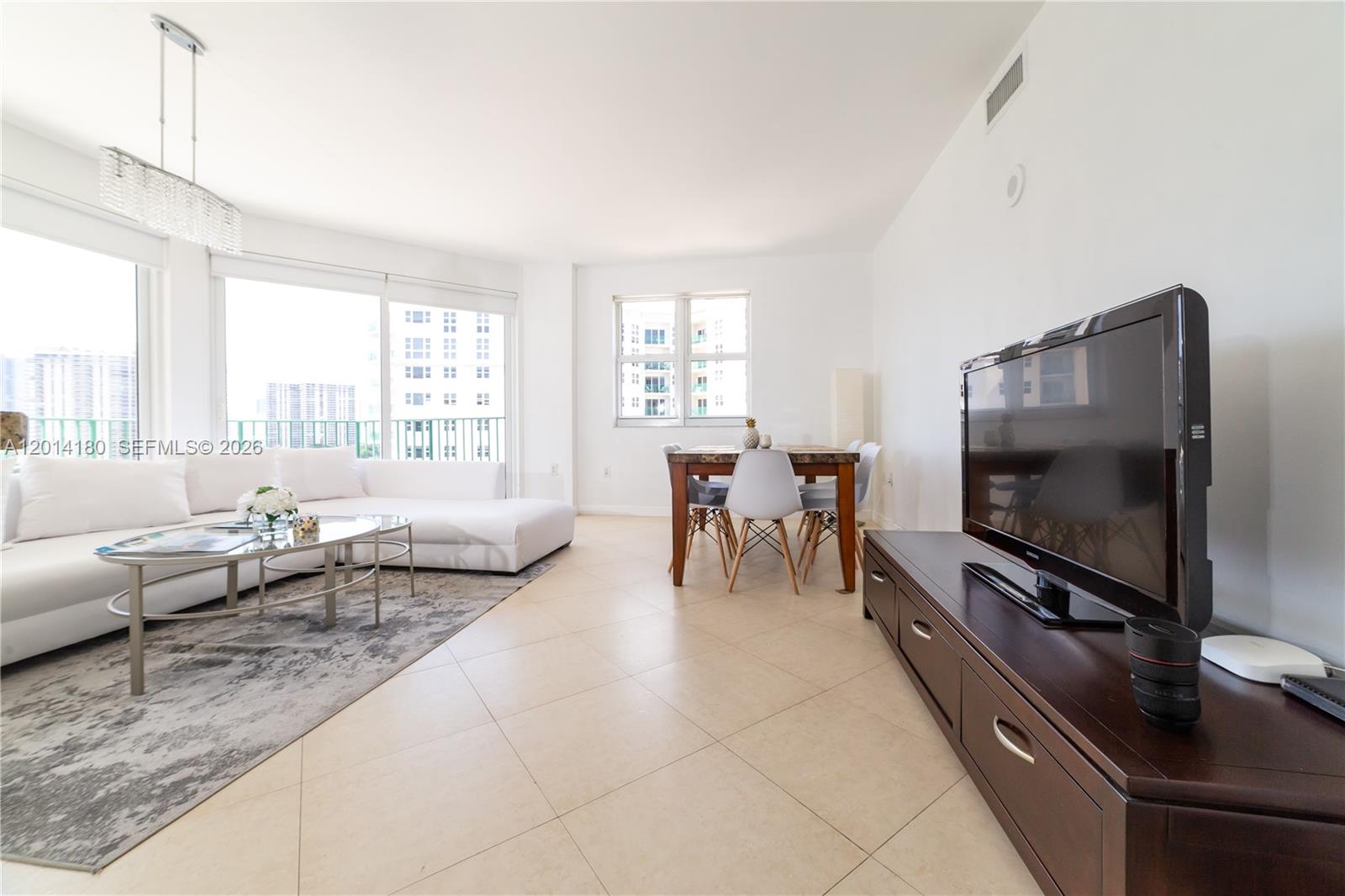 20000 E Country Club Dr #1001, Aventura FL 33180